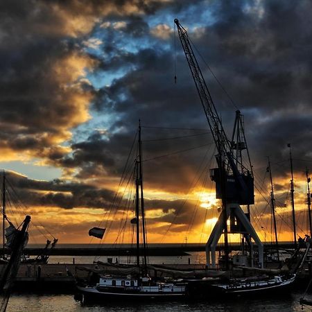 Havenkraan Van Harlingen Eksteriør billede